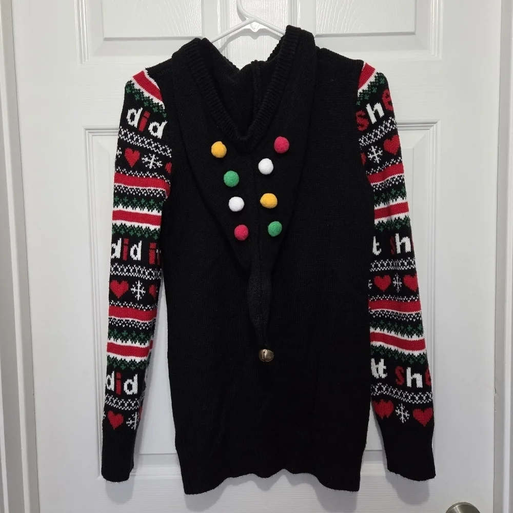 NO BOUNDARIES “Santa She Did It” Christmas Sweater Medium - Picture 2 of 8